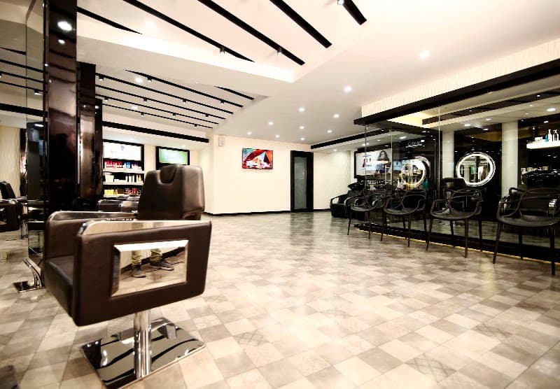 Black & White Professional Salon