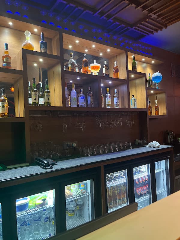 MJ Club- Bar & Grill (By The Kannelite)