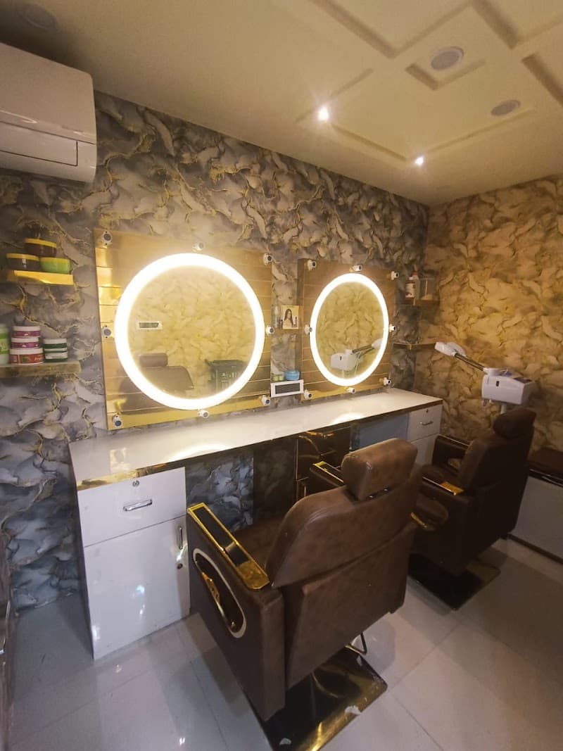 Aura Luxe - Unisex Salon