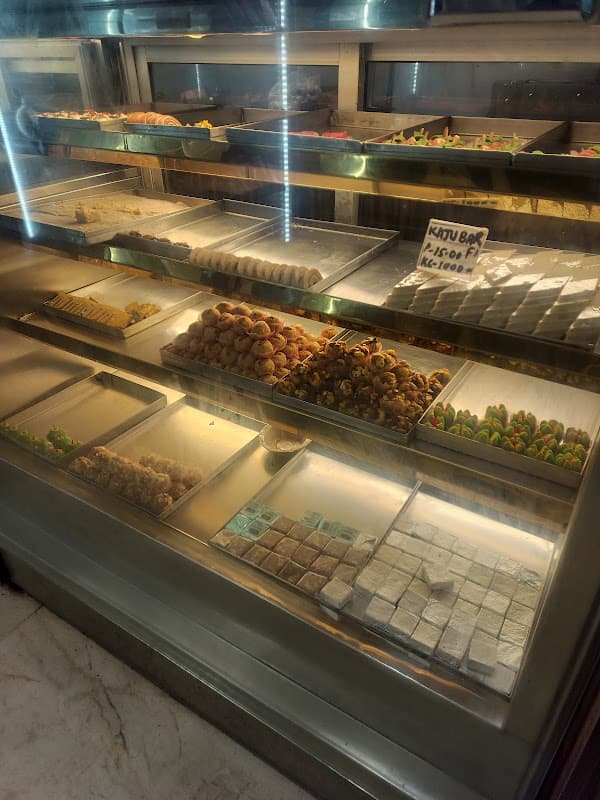 Gills sweets and restaurant